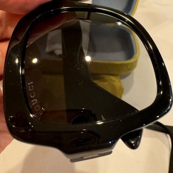 Authentic Gucci sunglasses - Picture 10 of 13